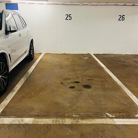 Ladenwohnung In Kreuzberg Mit Parkplatz In Einer Tiefgarage Berlino Esterno foto