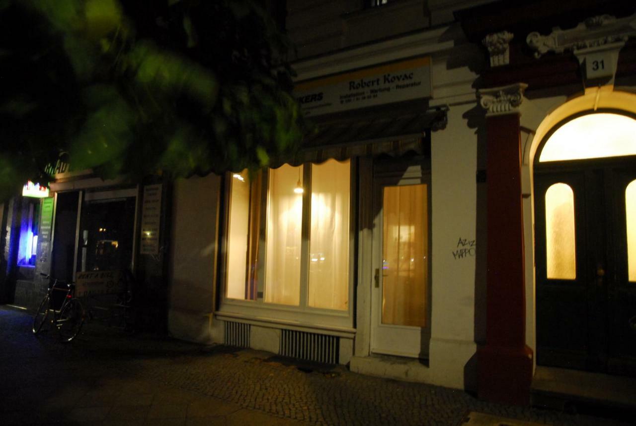 Ladenwohnung In Kreuzberg Mit Parkplatz In Einer Tiefgarage Berlino Esterno foto
